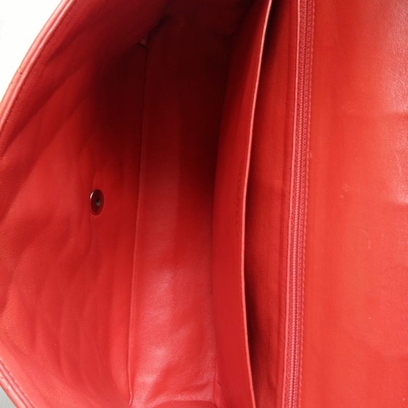 Authentic Chanel Maxi Red Lamb GHW ( sold) - Picture 2 of 8
